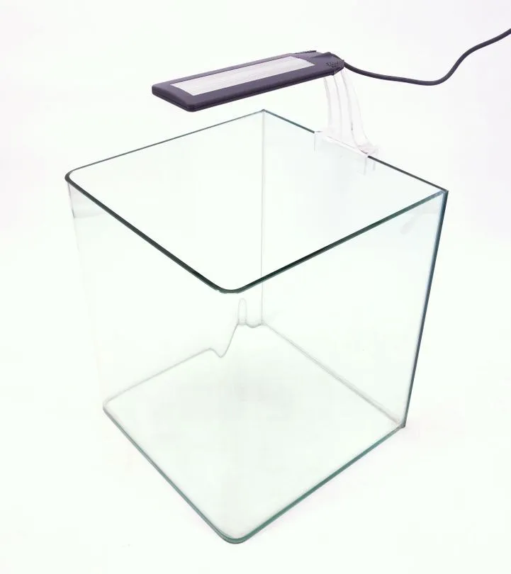Amtra Plafoniera Vega Led Fresh 8,6 w - illuminazione per acquario dolce con dimmer